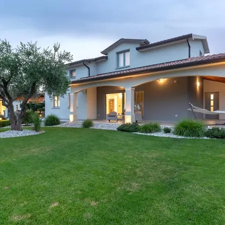 Villa Family Filton With Wellness In Vizinada *