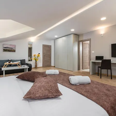 Family Filton With Wellness In Vizinada