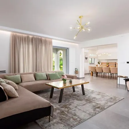 Family Filton With Wellness In Vizinada *