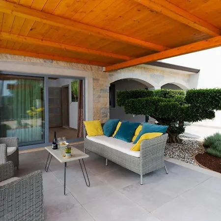 Villa Family Filton With Wellness In Vizinada Vranje Selo