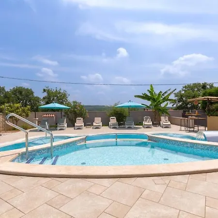 Family Filton With Wellness In Vizinada Villa