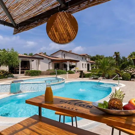 Family Filton With Wellness In Vizinada فيلة