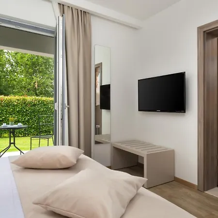 Family Filton With Wellness In Vizinada