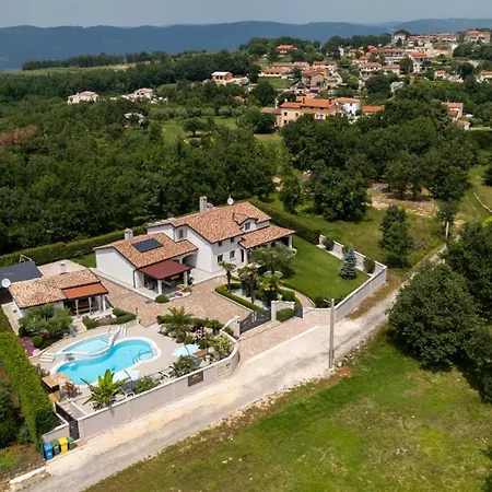 Family Filton With Wellness In Vizinada فيلة *
